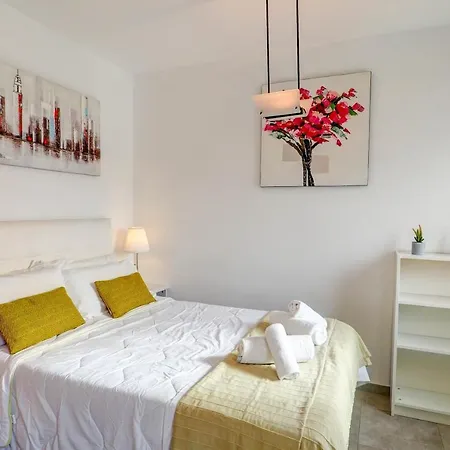 Linda Vista Oasis Penthouse By Hello Homes Apartamento Sitges